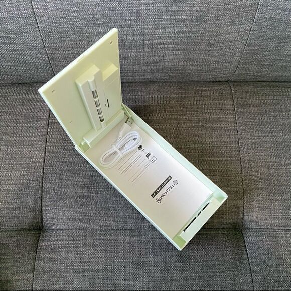 Tech Candy UV Sanitizer in Light Mint - Picture 5 of 6